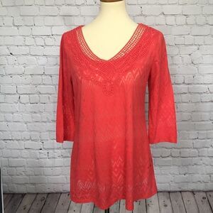 Casual Express Tunic - crochet front V-neckline